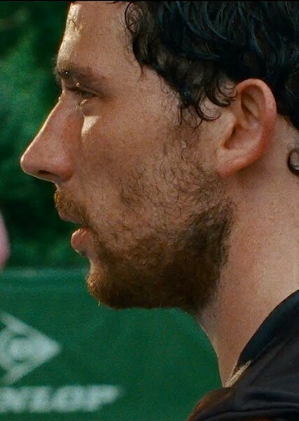 Josh O'Connor photo