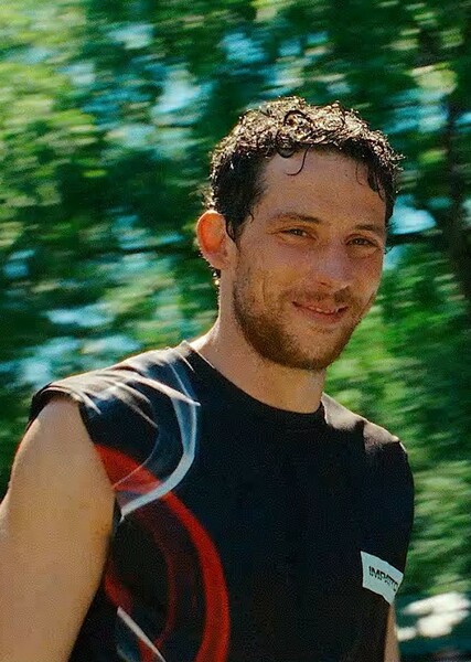 Josh O'Connor photo