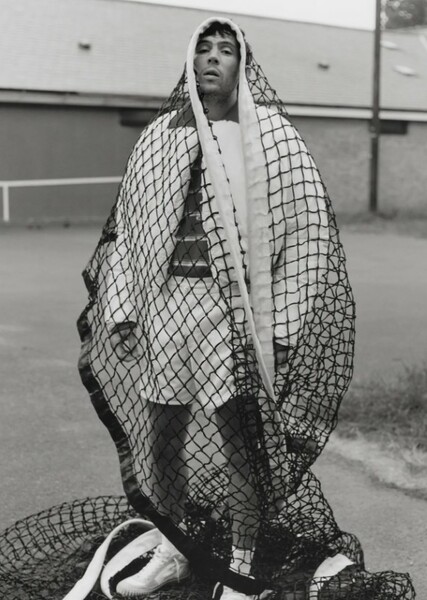 Josh O'Connor photo
