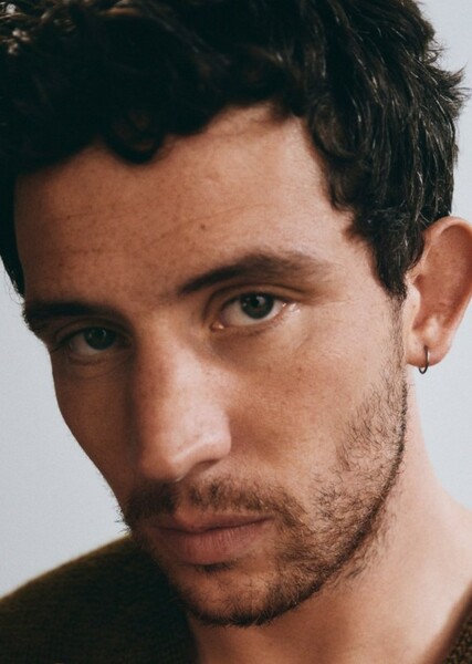 Josh O'Connor photo