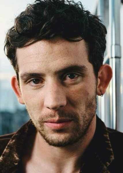 Josh O'Connor photo