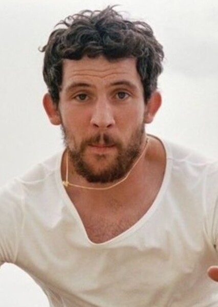 Josh O'Connor photo