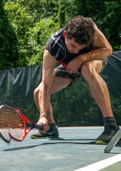 Josh O'Connor photo