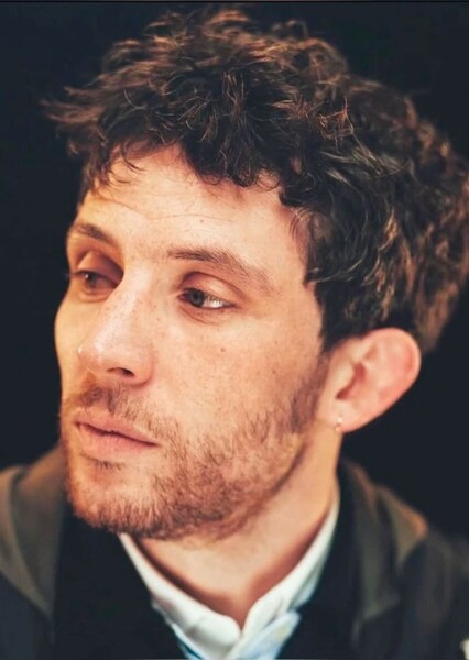 Josh O'Connor photo