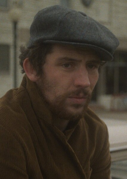 Josh O'Connor photo