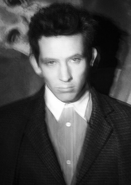 Josh O'Connor photo