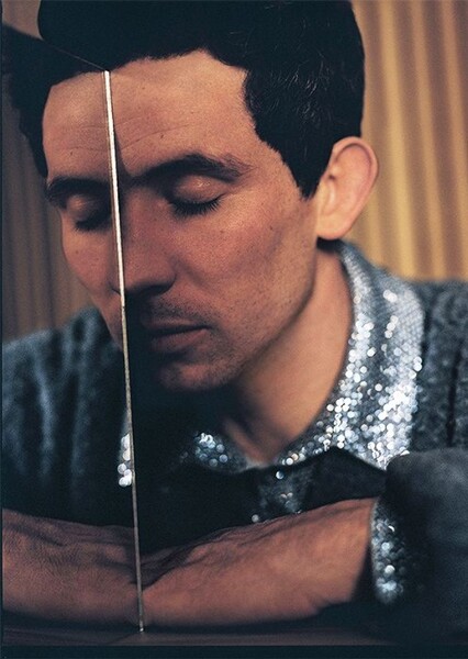 Josh O'Connor photo