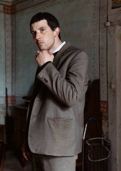 Josh O'Connor photo