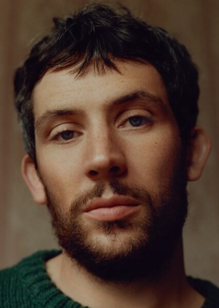 Josh O'Connor photo