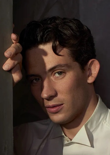 Josh O'Connor photo