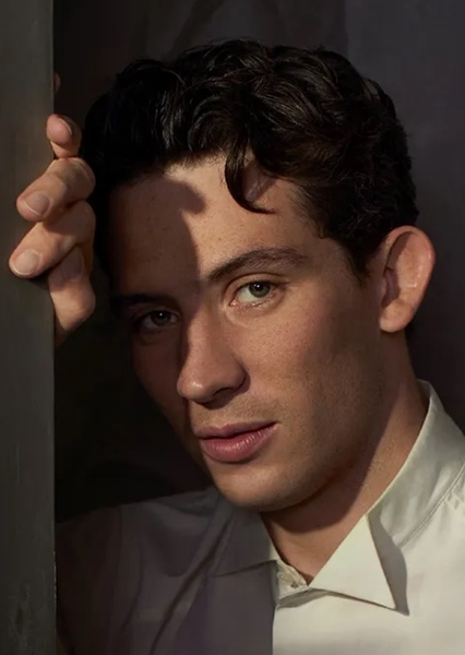 Josh O'Connor photo