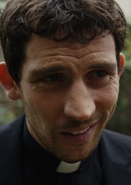 Josh O'Connor photo