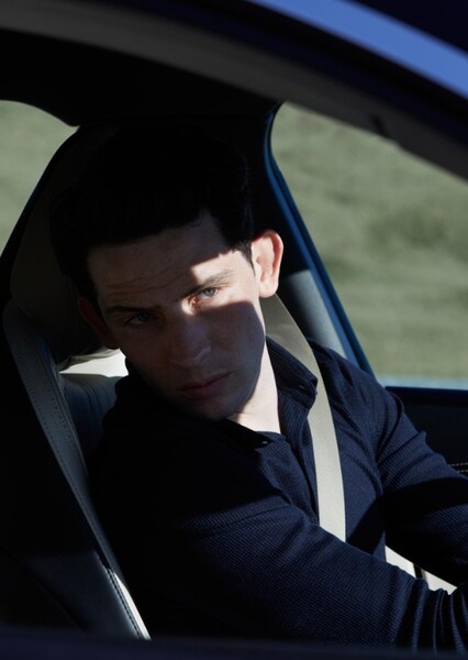 Josh O'Connor photo