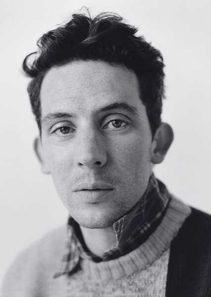 Josh O'Connor photo