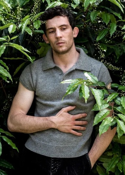 Josh O'Connor photo