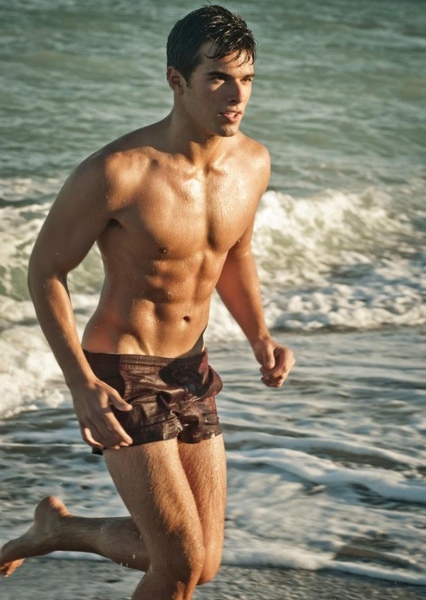 Josh Swickard photo