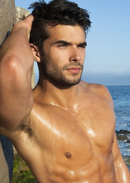 Josh Swickard photo