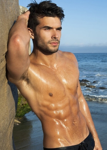 Josh Swickard photo