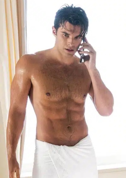 Josh Swickard photo