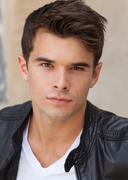 Josh Swickard photo