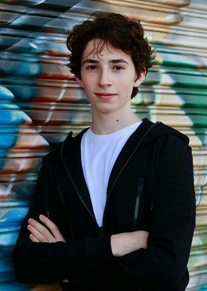 Joshua Carlon photo