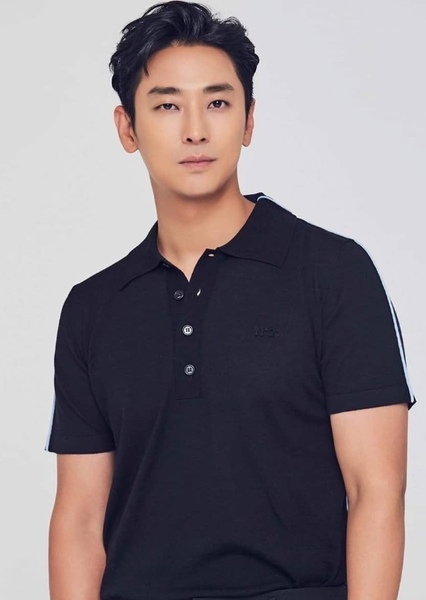Ju Ji-hoon photo