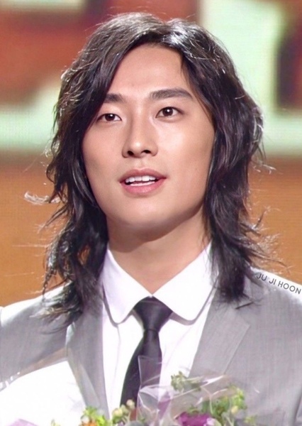 Ju Ji-hoon photo