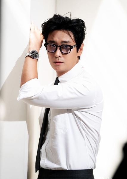 Ju Ji-hoon photo