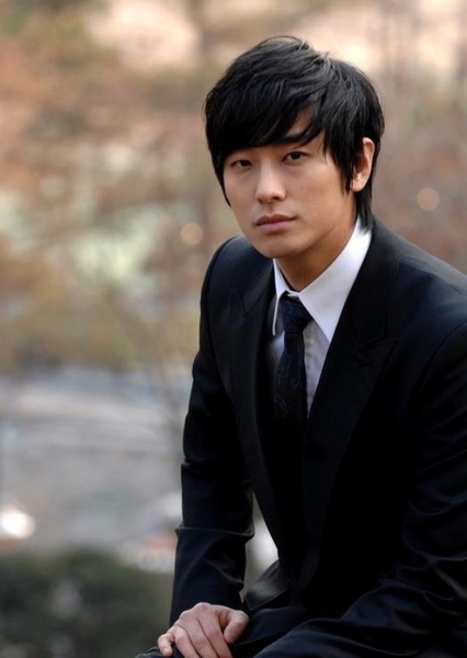 Ju Ji-hoon photo