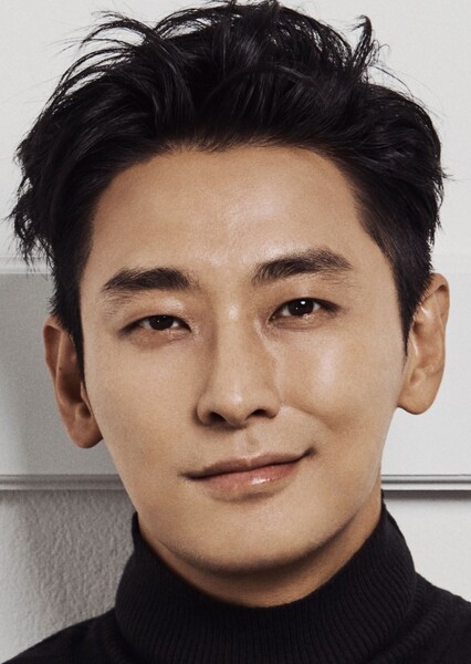 Ju Ji-hoon photo