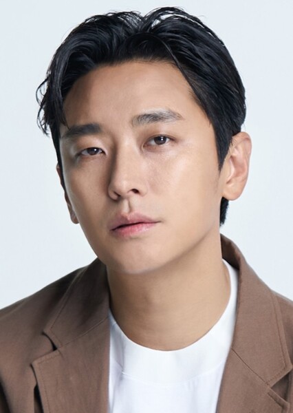 Ju Ji-hoon photo