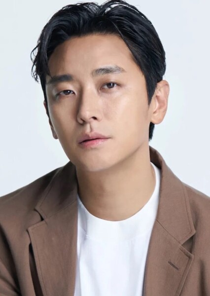 Ju Ji-hoon photo
