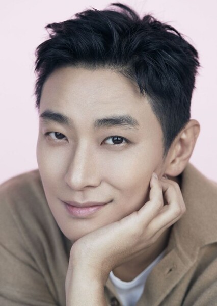 Ju Ji-hoon photo
