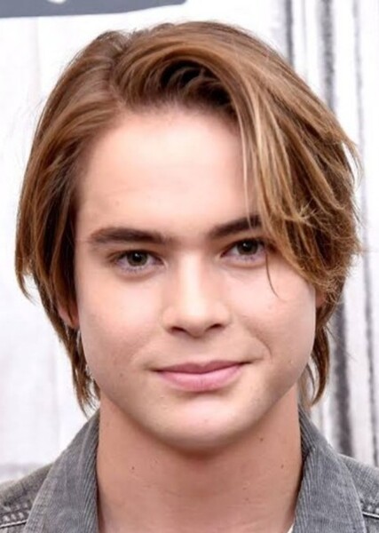 Judah Lewis photo