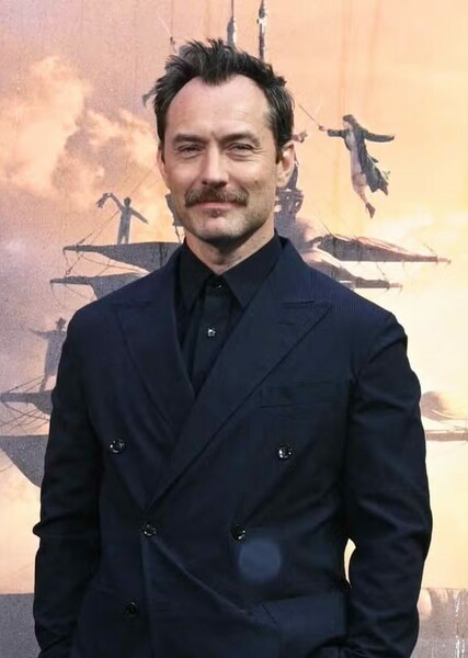 Jude Law photo