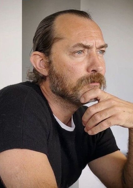 Jude Law photo