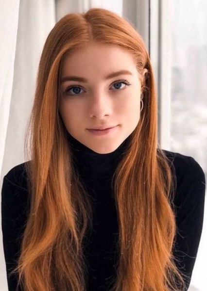 Julia Adamenko photo