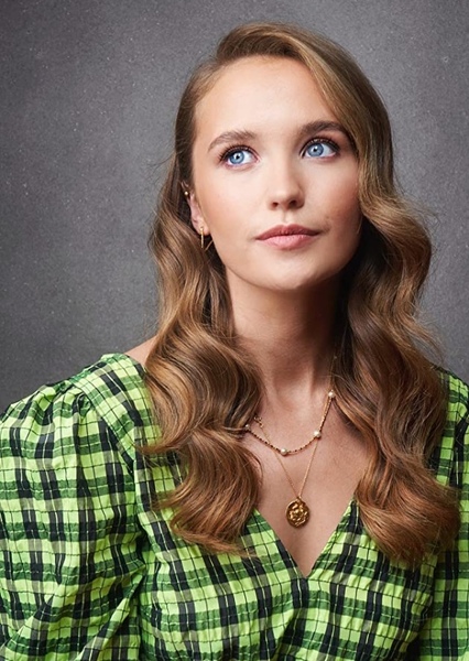 Julia Brown photo