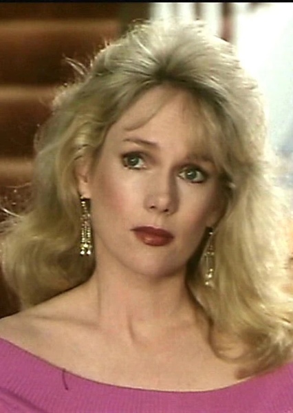 Julia Duffy photo
