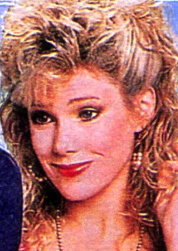 Julia Duffy photo