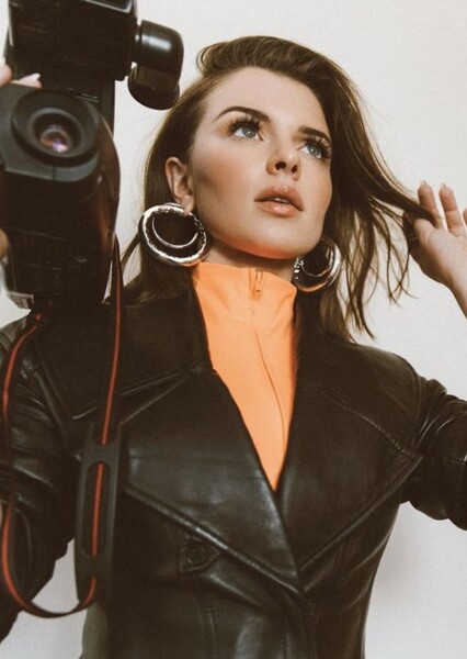 Julia Fox photo