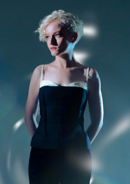 Julia Garner