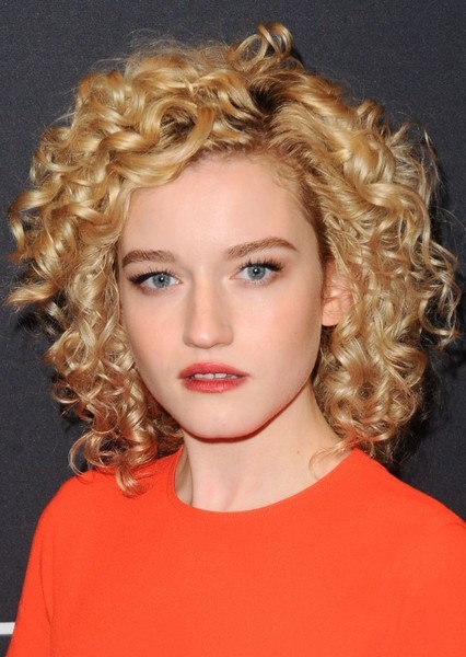 Julia Garner