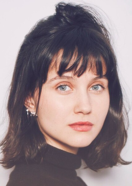 Julia Goldani Telles