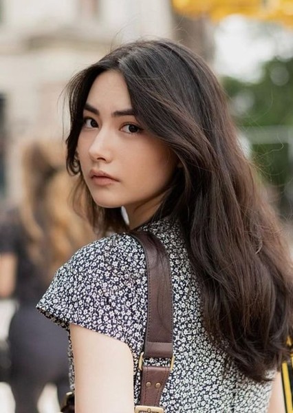 Julia Hana photo