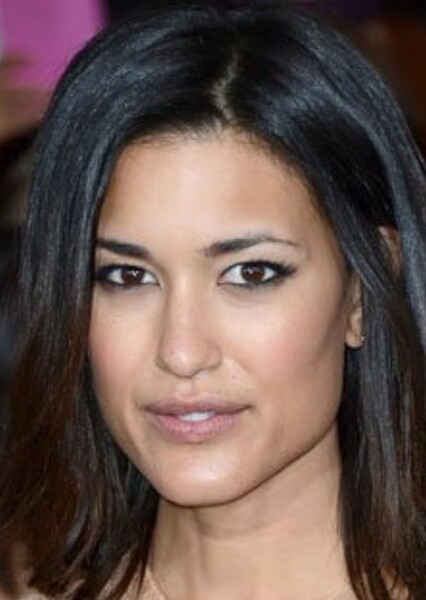 Julia Jones photo