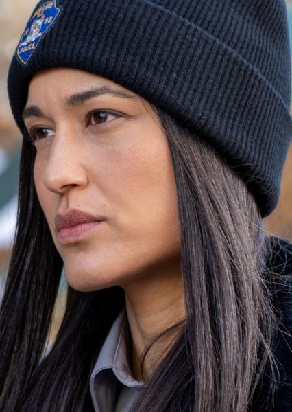 Julia Jones photo