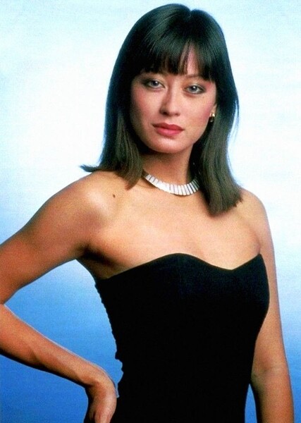 Julia Nickson photo