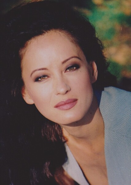 Julia Nickson photo