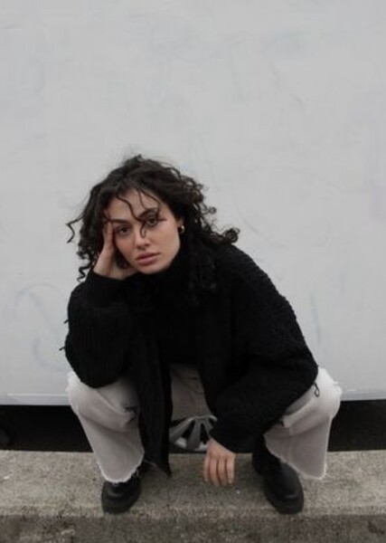 Julia Novohradsky photo